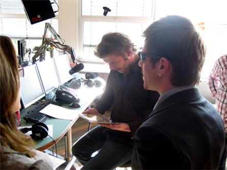 1 april: 3FM (1)