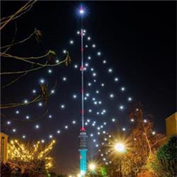 120 lampjes hangen weer in Kerstboom in IJsselstein (filmpje)