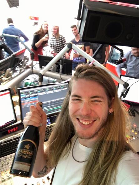 3FM deejay Frank van der Lende verbreekt wereldrecord