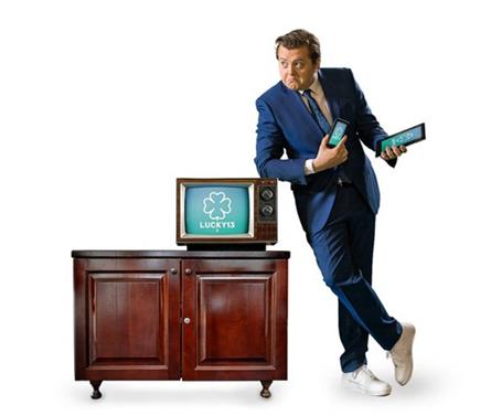 3FM deejay Rob Janssen presenteert Lucky13 op SBS6