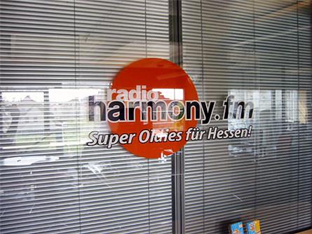8. Harmony FM – redactie
