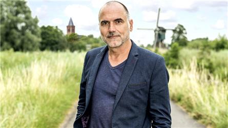 Achter de dijken met Leo Blokhuis op NPO 2