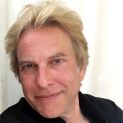 Adam Curry neemt Marconi Oeuvre Award 2017 in ontvangst