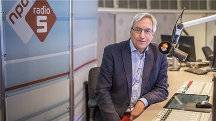 Andries Knevel krijgt op zaterdag avondmagazine op Radio 5