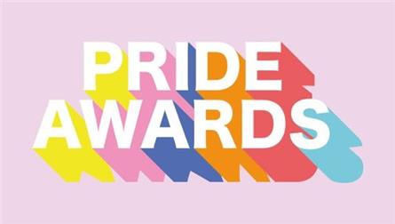 AvroTros reikt Pride awards uit in VondelCS