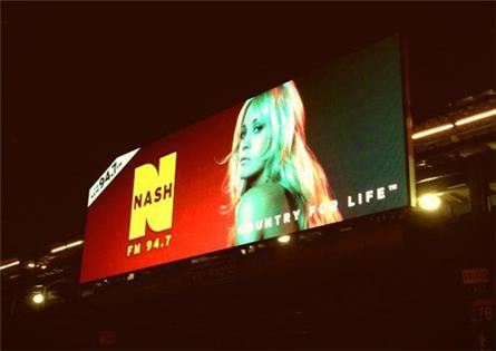 Buitenland Amerika – 2013 – Nash FM 94.7 (WNSH) - New York City