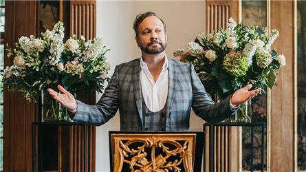 Carlo Boszhard presenteert nieuw seizoen Married At First Sight
