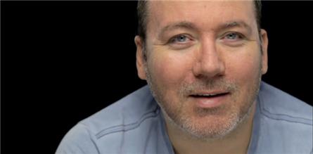 Column Patrick Kicken: Waarom in Godsnaam gasten in je radioshow?