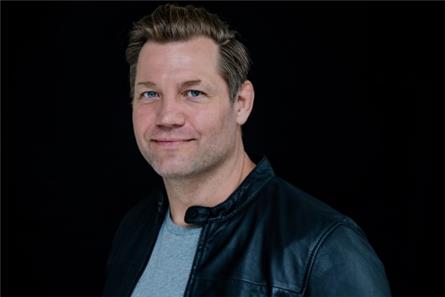 Dennis van der Geest helpt gezinnen in uitzichtloze situaties