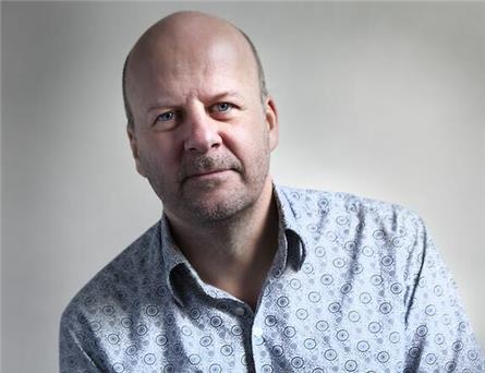Diederik van Vleuten krijgt radioprogramma op NPO Radio 4