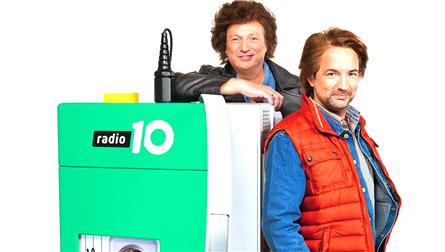 Dolly Dots te gast bij opening stembus Radio 10 80s Top 810