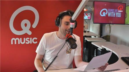 Domien helpt luisteraar met origineel huwelijksaanzoek