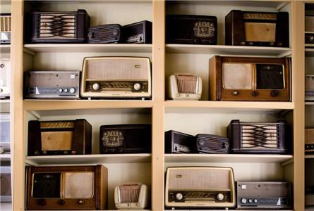 DWDD viert 100 jaar radio live op tv en radio