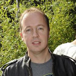 Edwin Evers krijgt jingle-eresaluut van Jingleweb (audio)