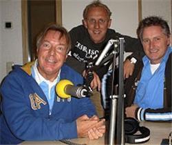 Eerbetoon aan overleden Tom Mulder tijdens Radiogala (filmpje)