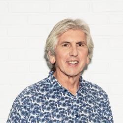 Felix Meurders als RadioReus in BertOp5 op NPO Radio 5