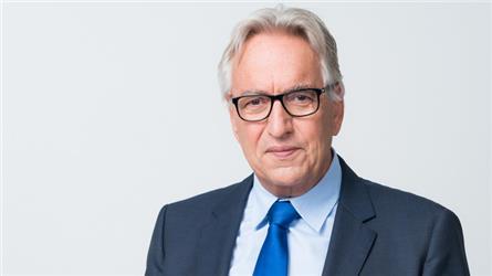 Gezondheid EO presentator Andries Knevel verbetert langzaam