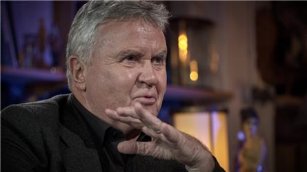 Guus Hiddink te gast in eerste aflevering Wintertijd