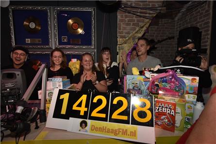 Inzamelingsactie Den Haag FM levert 14.228 kado's op voor kinderen