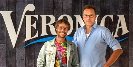 Jeroen Latijnhouwers wordt vaste nieuwslezer bij Radio Veronica