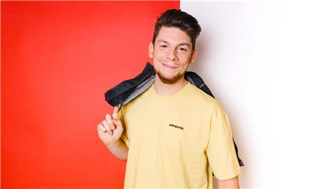 Joram Kaat presenteert maatschappelijke 3FM-specials