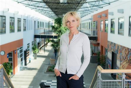 Kro-Ncrv biedt steun via Voor wie steek jij een kaarsje op?
