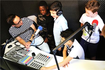 Leraar zoekt radiomakers voor radioworkshops tijdens Radiodag