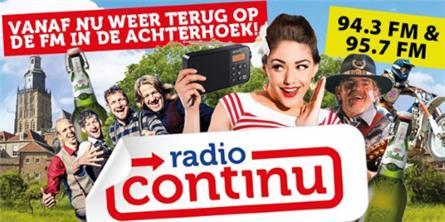 Luisteraars tatoeëren logo Radio Continu op lichaam