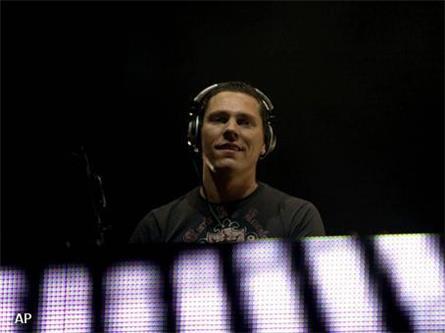 Martin Garrix reikt Edison Oeuvreprijs uit aan Tiësto