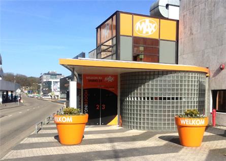 Max viert 15-jarig jubileum op radio en tv