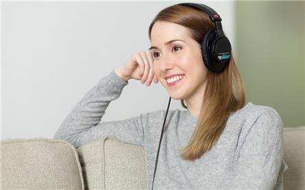 Nederlanders luisteren steeds meer naar Spotify