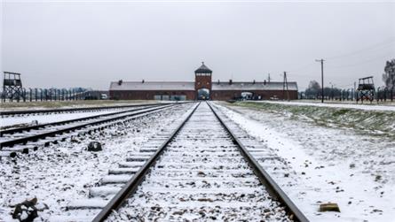 NOS: Nederland herdenkt Holocaust