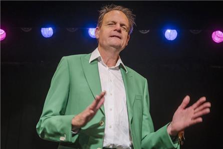 Oudejaarsconference Vincent Bijlo 31 december op Radio 1