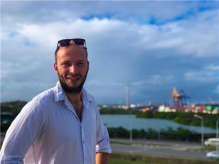 Patrick Kicken in gesprek met: Joris Reer (Paradise FM Curacao)