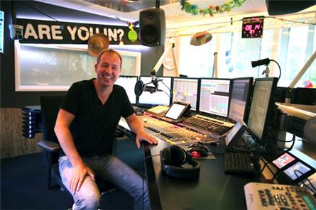 Radio 538 deejay Edwin Evers staat op in Rio de Janeiro (filmpje)