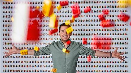 Ruben Nicolai en Kürt Rogiers presenteren Lego Masters