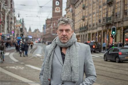 Ruud de Wild maakt uitzending met daklozen op NPO Radio 2
