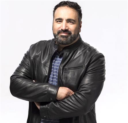 Sinan Can krijgt eigen nachtprogramma op Radio 1