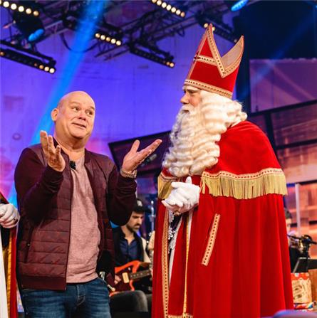 Sint en Paul pakken met Paul de Leeuw voor het eerst uit op RTL 4