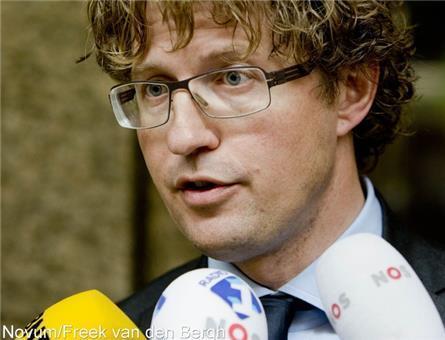 Staatssecretaris Dekker krijgt Mediawet door Eerste Kamer