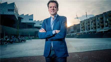 Tijs van den Brink krijgt vanaf dinsdag nieuwe talkshow bij EO