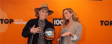 Trijntje Oosterhuis onderscheiden met 100% NL Oeuvre Award