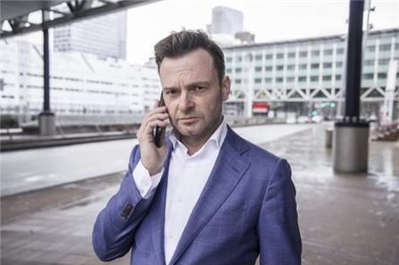 TV-presentator van De Monitor Teun richt eigen school op