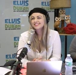 VS: Elvis Duran ziet sidekick vertrekken (filmpjes)