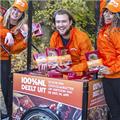 100% NL deelt duizenden chocoladeletters uit