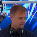Armin van Buuren viert 100ste Weekend Kick-Off