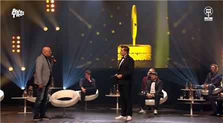 Daniël Dekker neemt Marconi Oeuvre Award in ontvangst