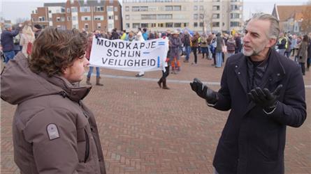 Filemon Wesselink duikt in de wereld van de complotten