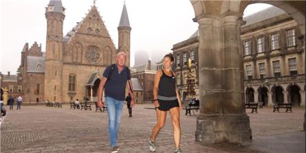 Frits Wester bij Nijmeegse Vierdaagse voor RTL Nieuws