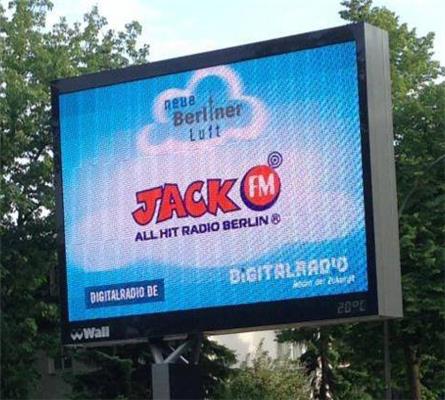 Grote reclamecampagne voor DAB+ in Berlijn
